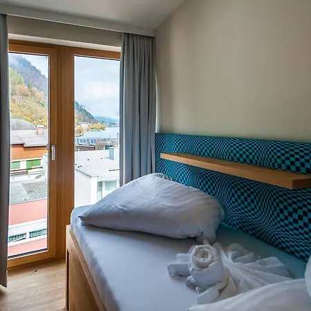 Living Max Hotel 4*