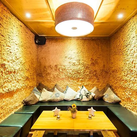Living Max Hotel 4*